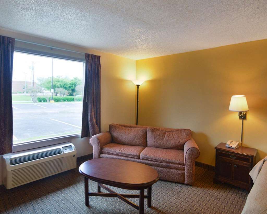 Quality Inn Gainesville Room photo
